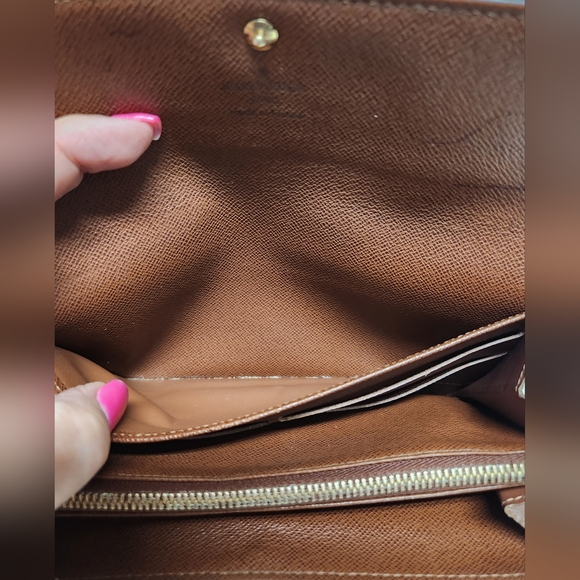 LOUIS VUITTON Portefeiulle Sarah Long Bifold Monogram Wallet - Picture 12 of 16